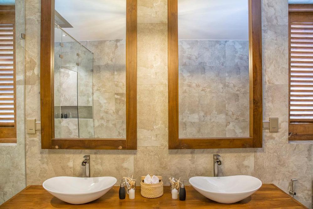 Villa Blu Тангале Екстериор снимка